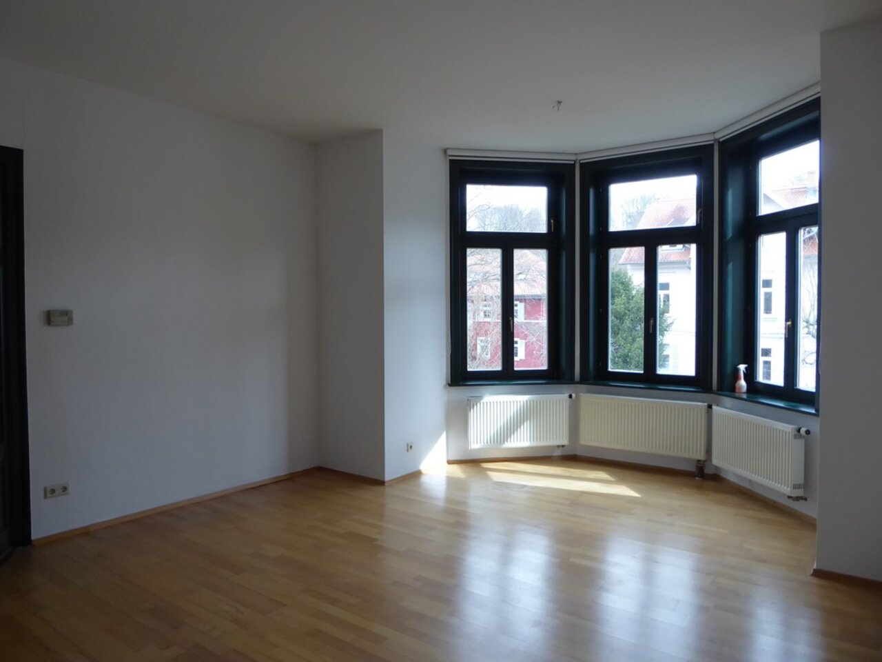 Einladende 2-Zimmerwohnung in attraktiver Stadtrandlage von Arnstadt-Wohnzimmer