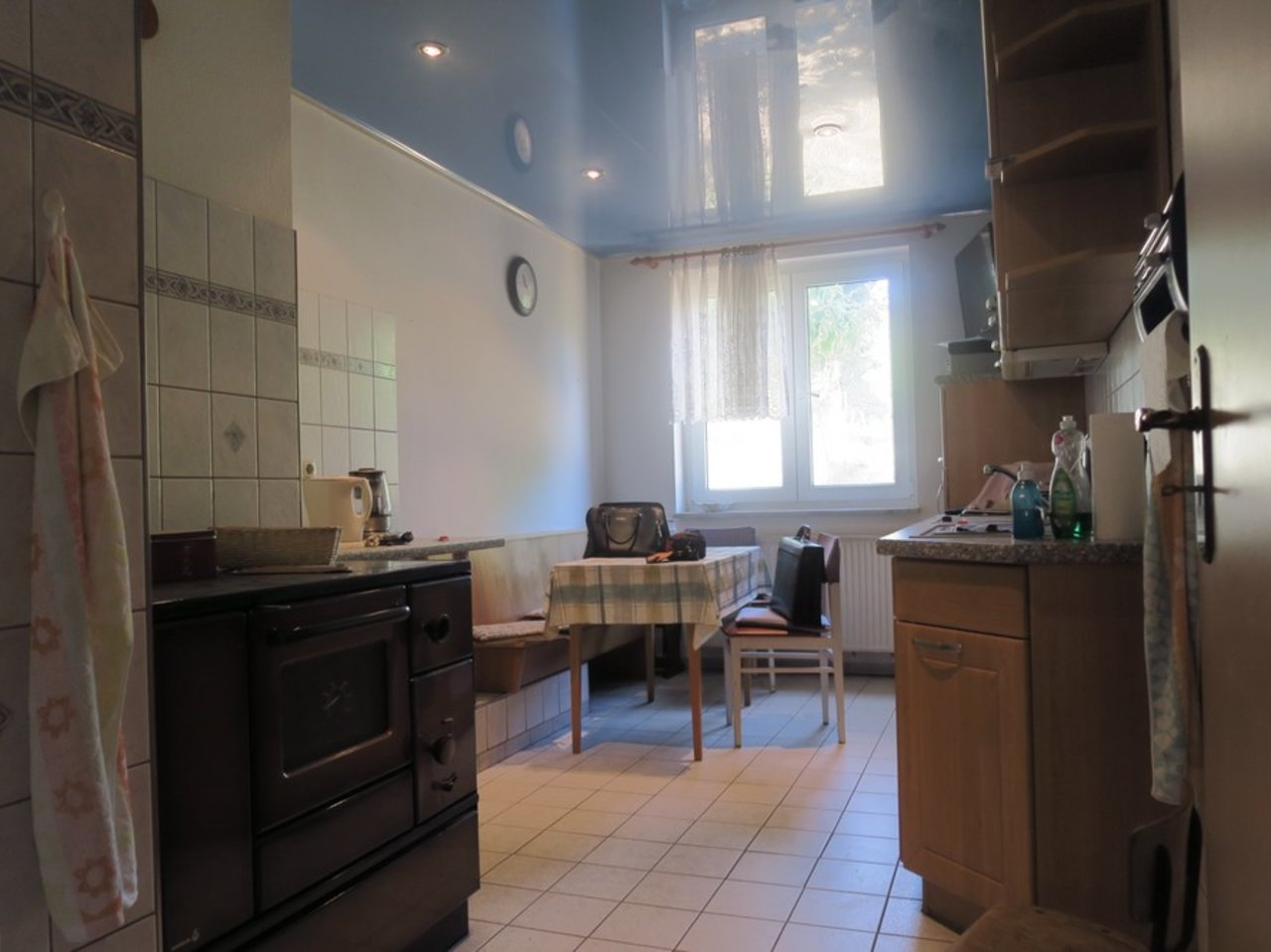 Modernisierungsbedürftiges Einfamilienhaus mit Nebengebäude in Neuroda-Küche