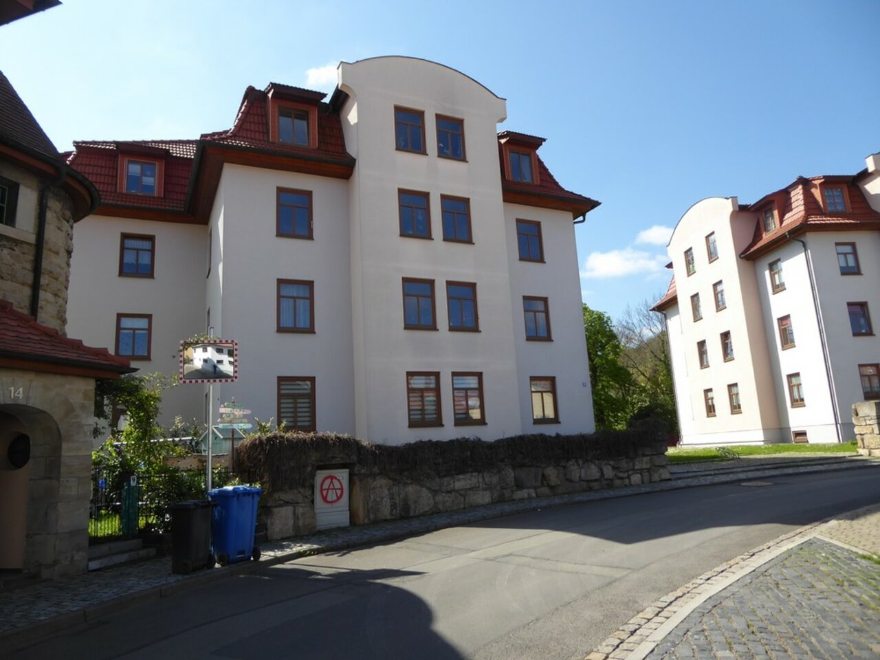 Vermietete Eigentumswohnung in beliebter Wohnlage von Arnstadt - eine interessante Anlage!-Hausansicht