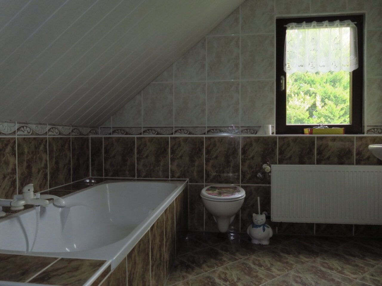 Freistehendes Einfamilienhaus in Markvippach-Bad im DG