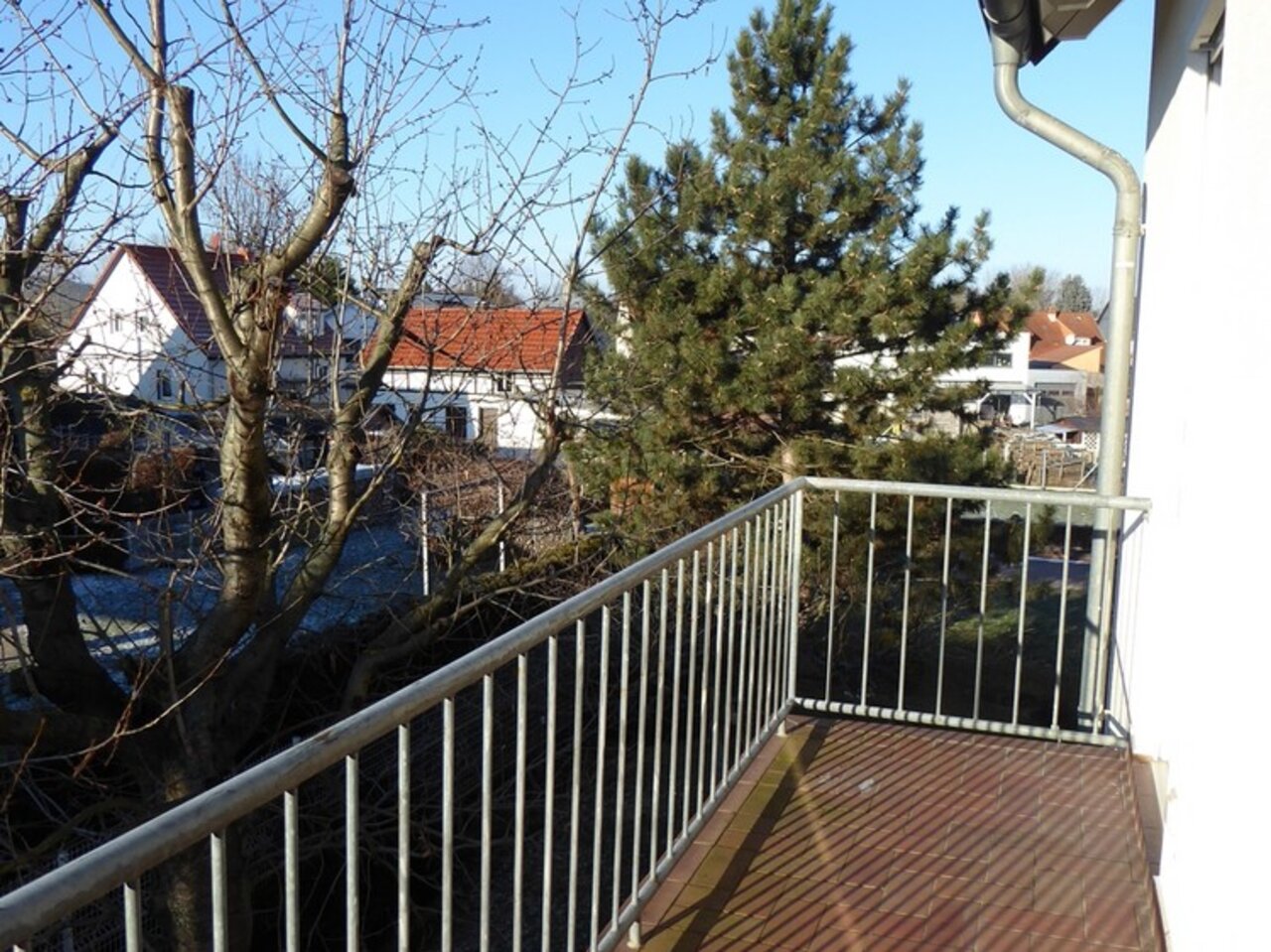 Einladende, sonnige 2-Zimmerwohnung mit Balkon in Sülzenbrücken-Balkon