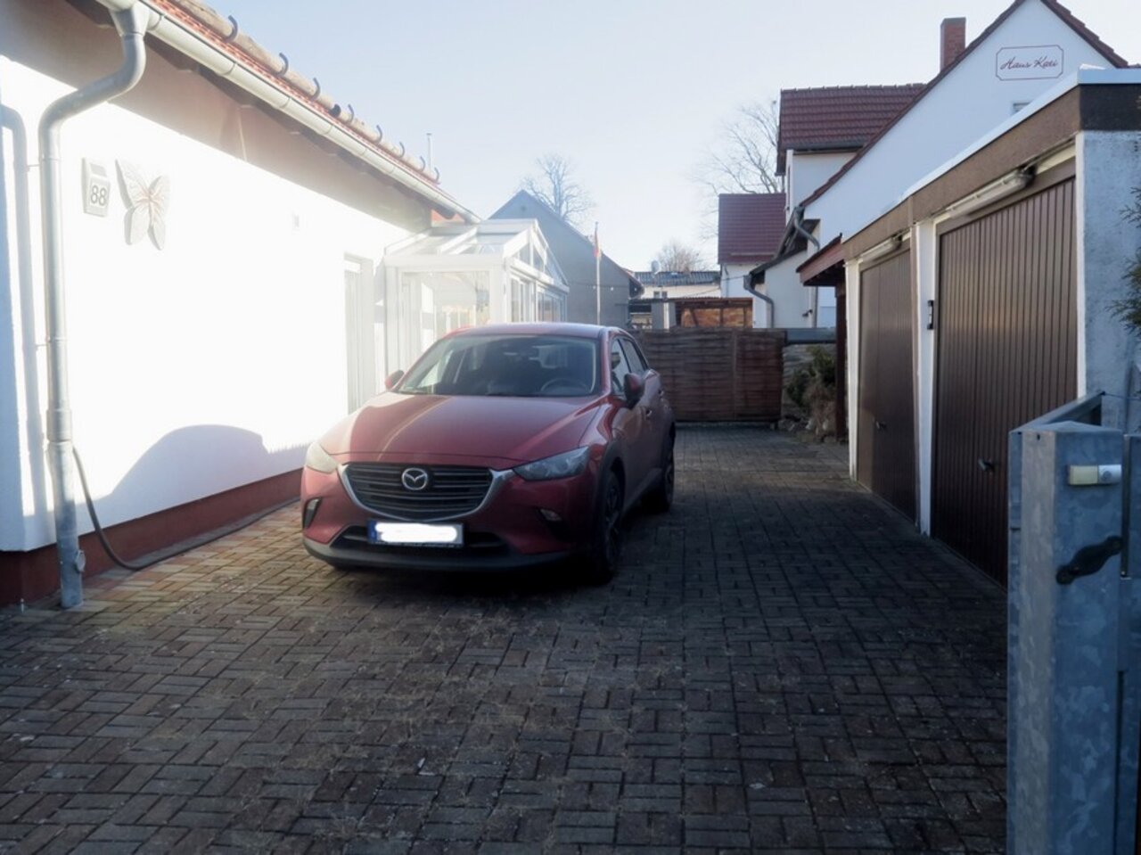 Freistehehendes EFH mit Doppelgarage in Osthausen-Hoffläche, Doppelgarage