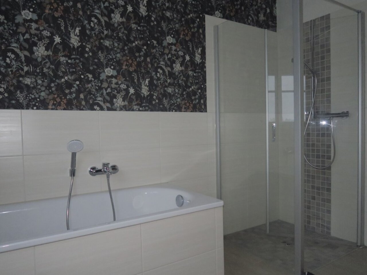 Modernes, familienfreundliches Einfamilienhaus am westlichen Stadtrand von Arnstadt-Familienbad im OG