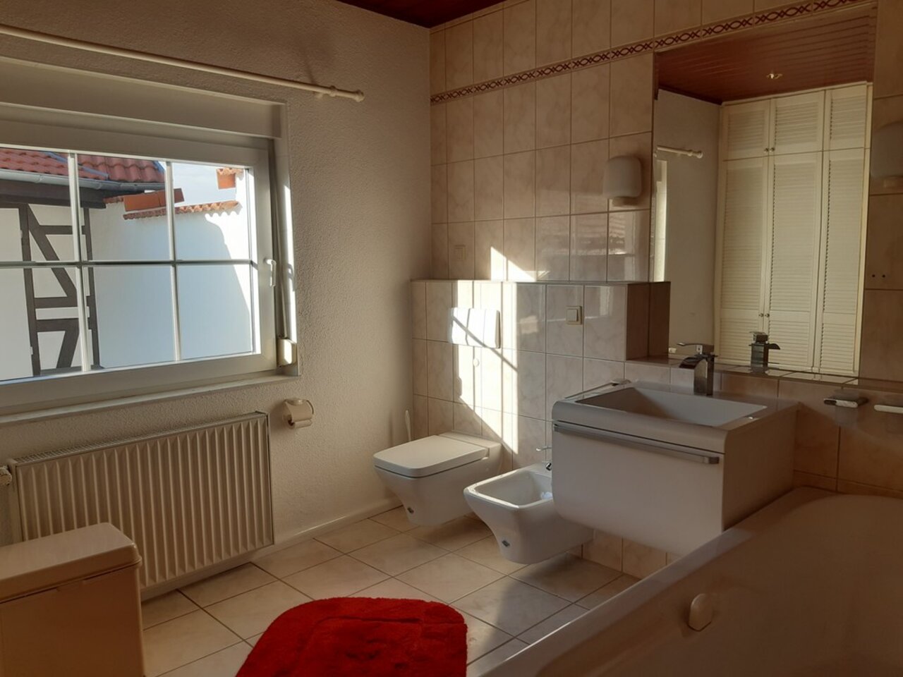 Individuelles Wohnhaus mit Einliegerwohnung und großer Scheune in Witzleben-Bad im OG