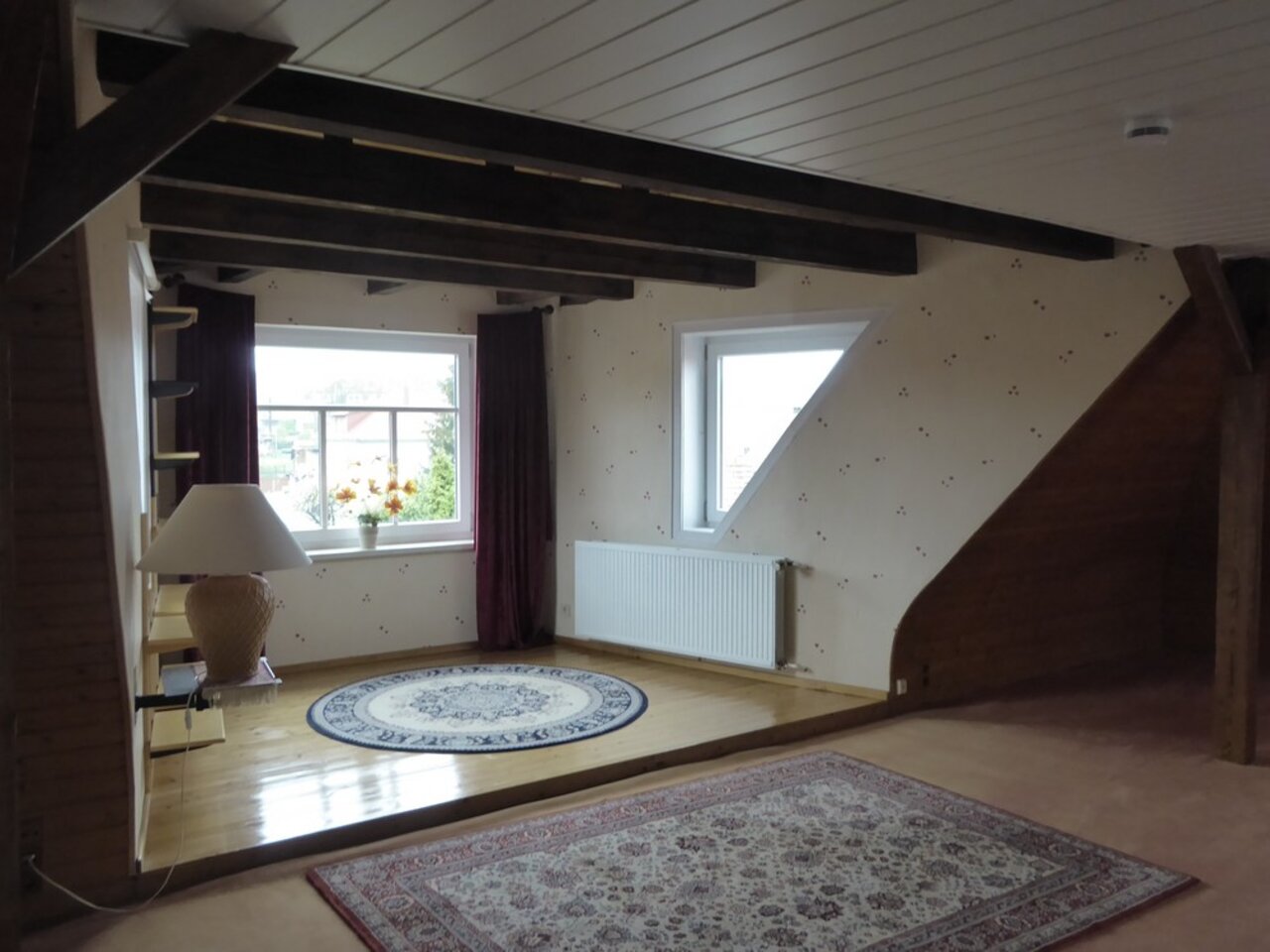 Individuelles Wohnhaus mit Einliegerwohnung und großer Scheune in Witzleben-Ausgebautes DG
