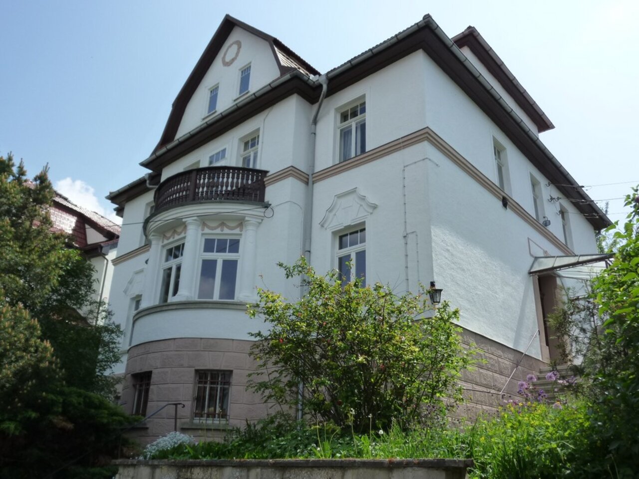 Attraktive 4-Zimmerwohung in beliebter Wohnlage von Arnstadt-Hausansicht