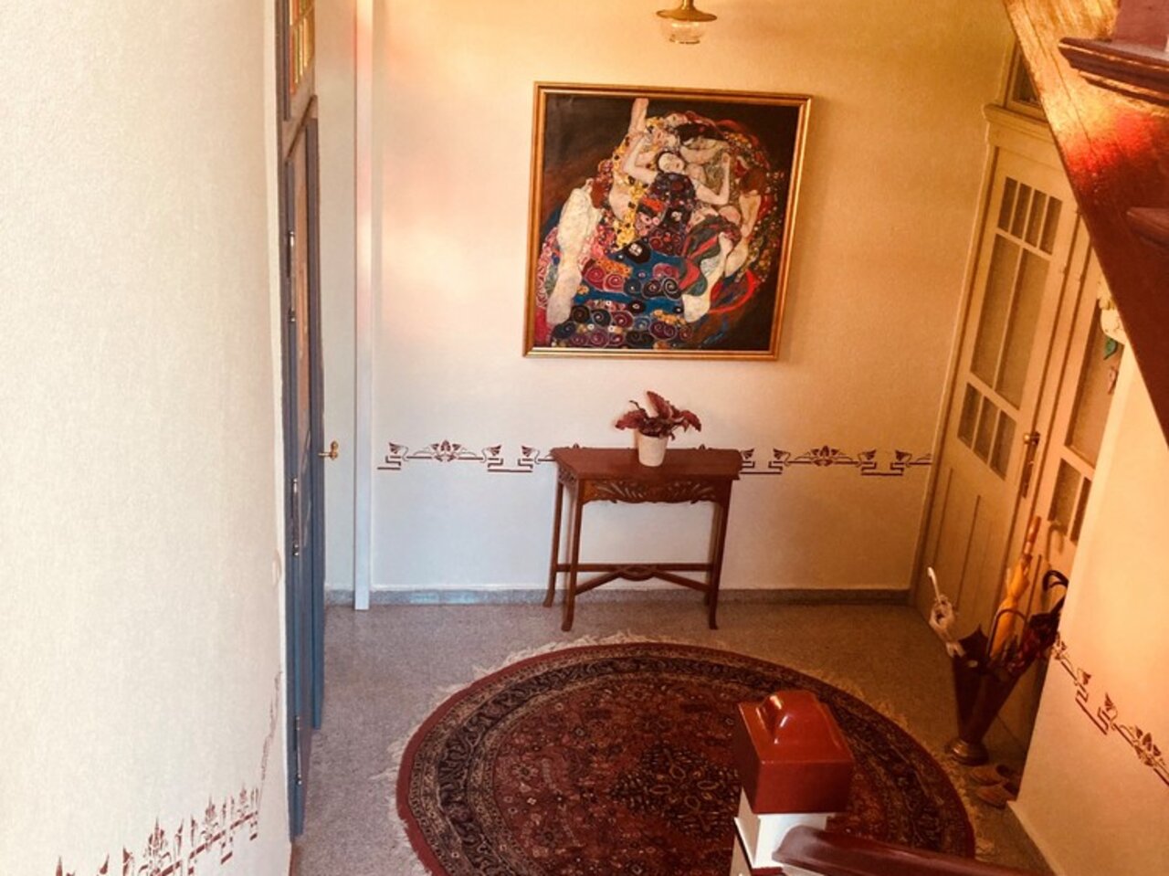 Attraktive 4-Zimmerwohung in beliebter Wohnlage von Arnstadt-Treppenhaus