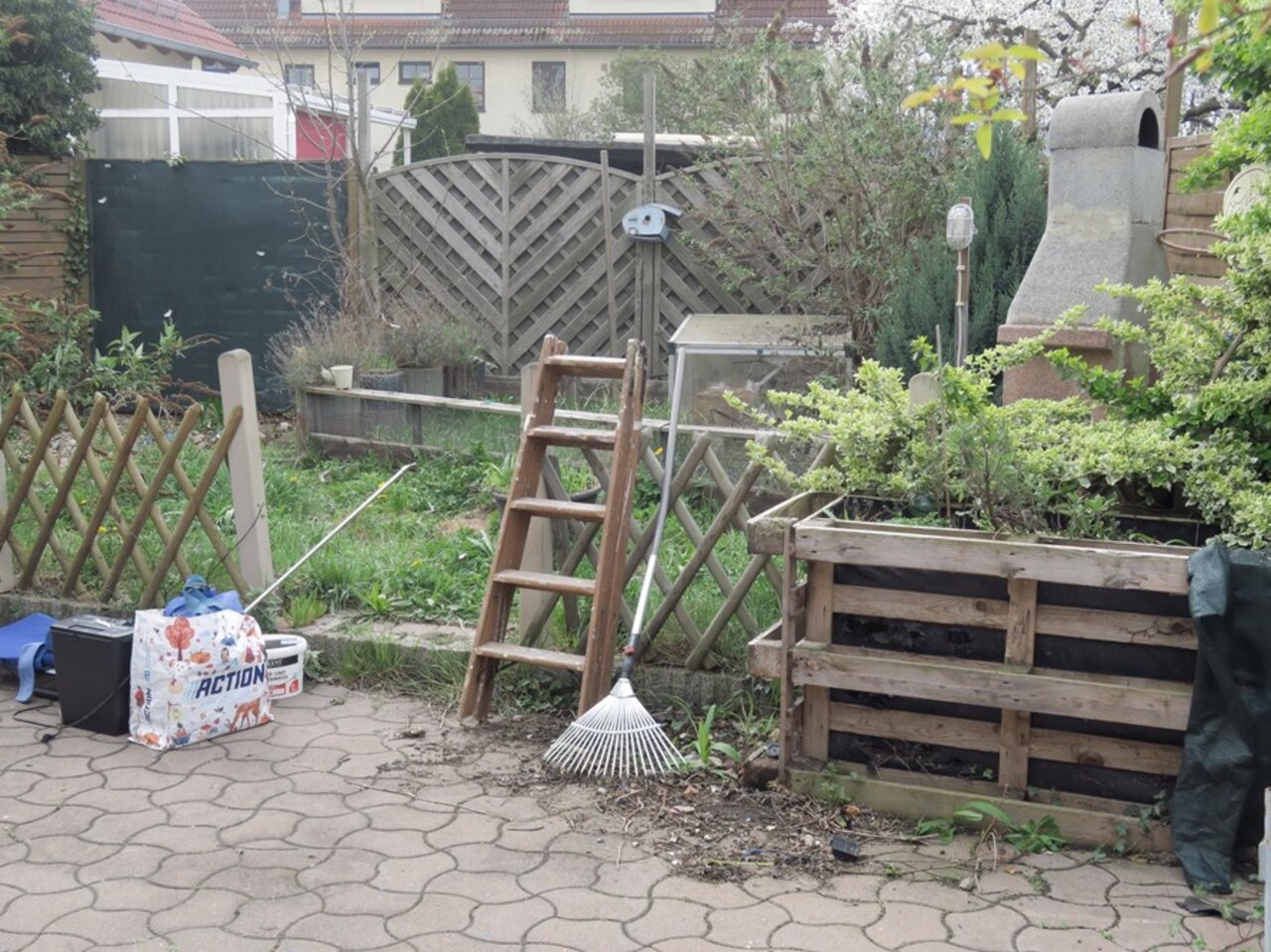 Familienfreundliche Doppelhaushälfte in Arnstadt-Kleines Gartengrundstück