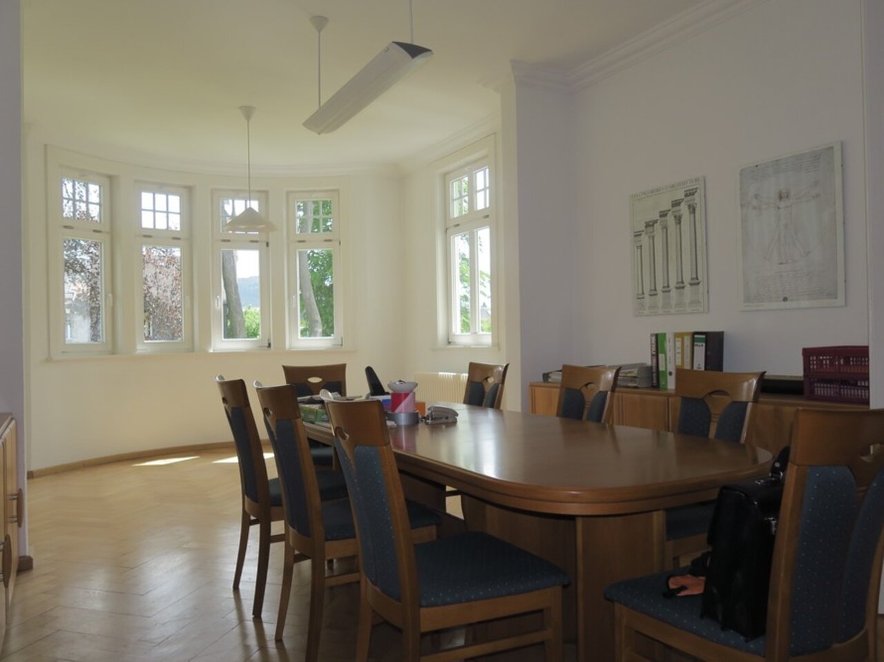 Attraktive, gepflegte Villa auf parkähnlichem Grundstück in Gehren-Beratungsraum EG