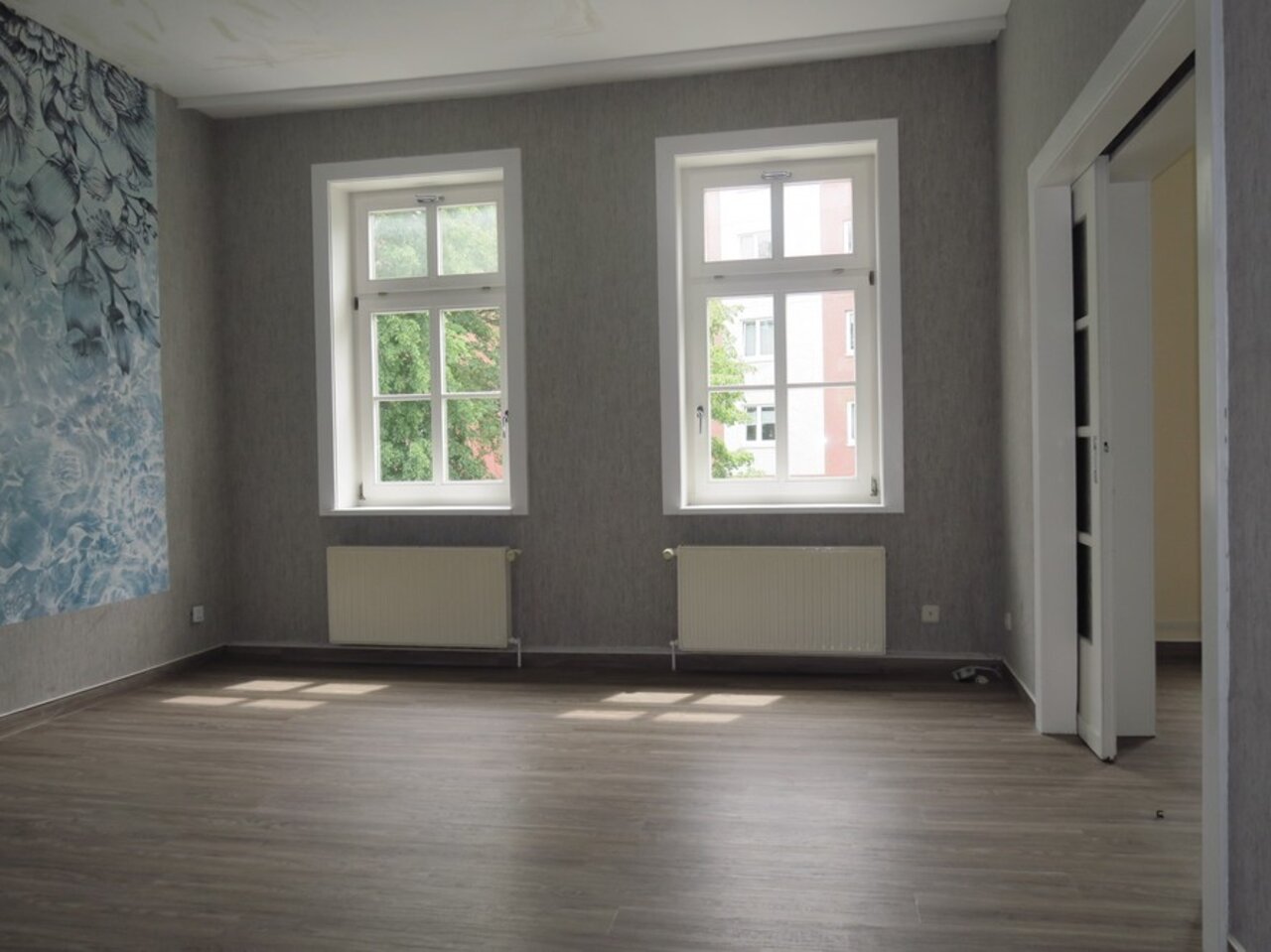 Zweifamilienhaus mit Nebengebäude und großem Garten in Arnstadt-OG - Zimmer