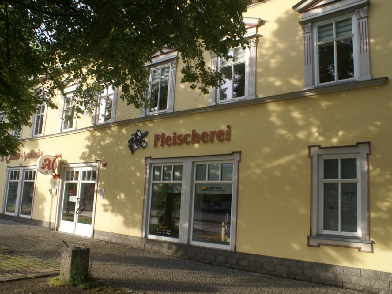 Repräsentatives Wohn- und Geschäftshaus mit Historie im Zentrum von Stadtilm-Gebäudeansicht
