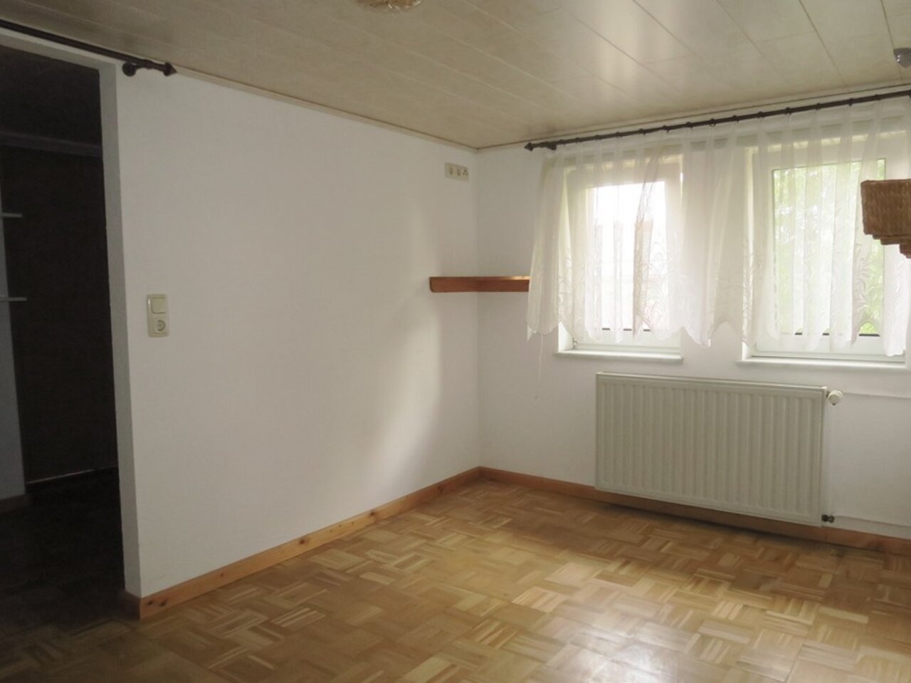 Interessanter Vierseitenhof mit Gestaltungspotential in Rehestädt-Zimmer im OG